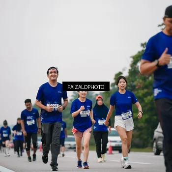 Runner Photo 7416032