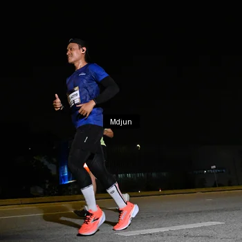 Runner Photo 7416039