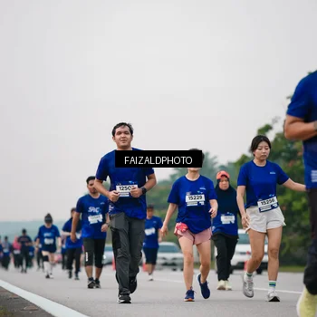 Runner Photo 7416046
