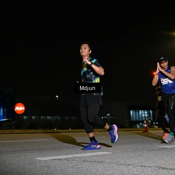 Runner Photo 7416047