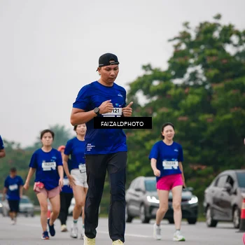Runner Photo 7416050