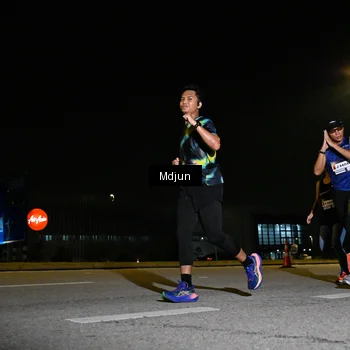 Runner Photo 7416052