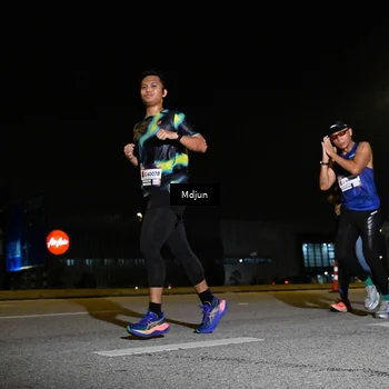 Runner Photo 7416053