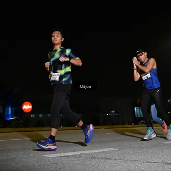 Runner Photo 7416061