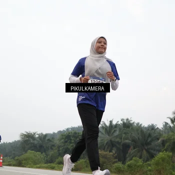 Runner Photo 7416063