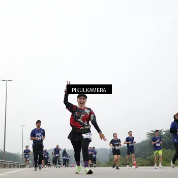 Runner Photo 7416067