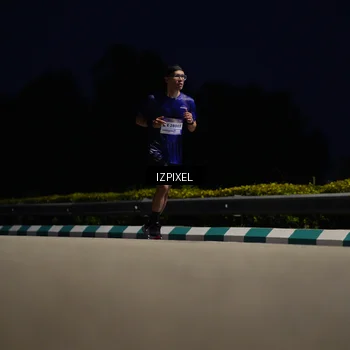 Runner Photo 7416074