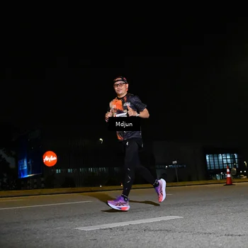 Runner Photo 7416089