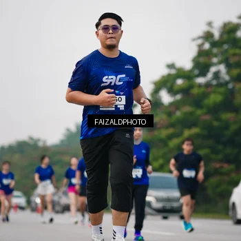 Runner Photo 7416099