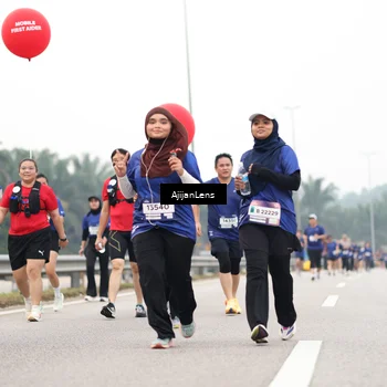 Runner Photo 7416101