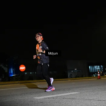 Runner Photo 7416104