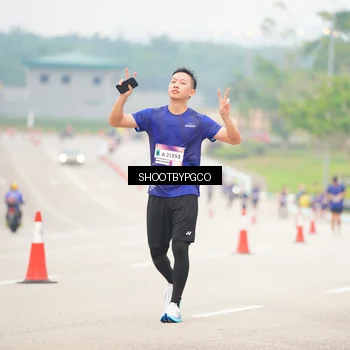 Runner Photo 7416105