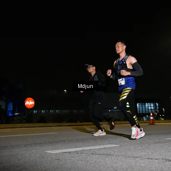 Runner Photo 7416108