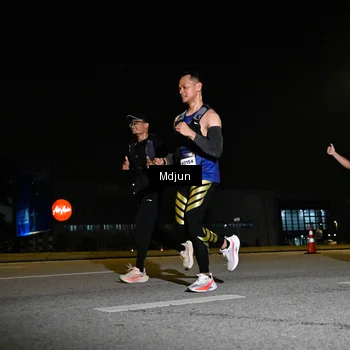 Runner Photo 7416117