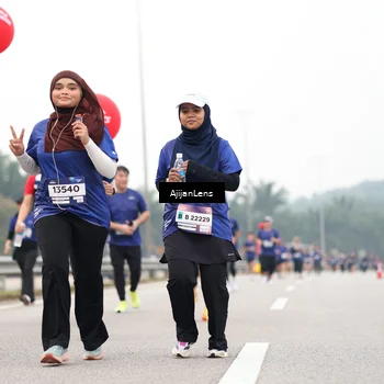 Runner Photo 7416125