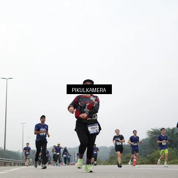 Runner Photo 7416142