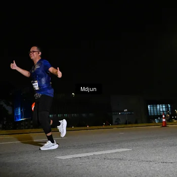 Runner Photo 7416161