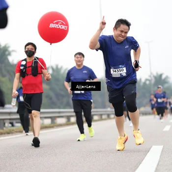 Runner Photo 7416163