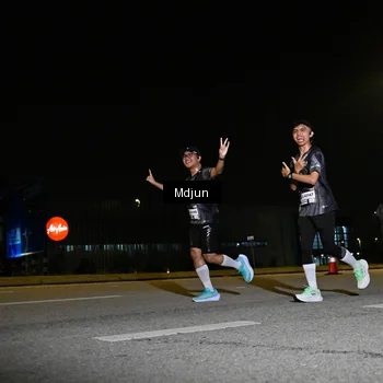 Runner Photo 7416173