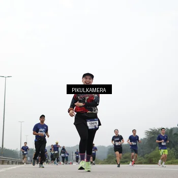Runner Photo 7416178