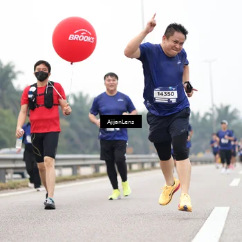 Runner Photo 7416181