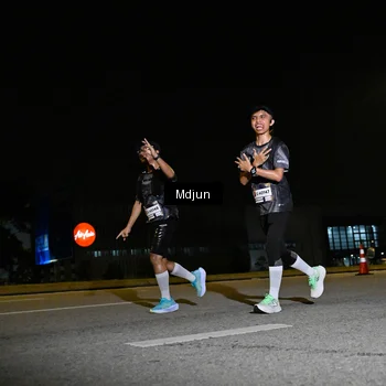 Runner Photo 7416192