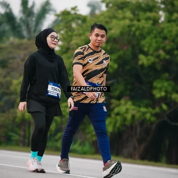 Runner Photo 7416200