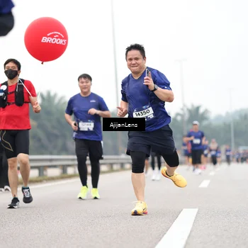 Runner Photo 7416205