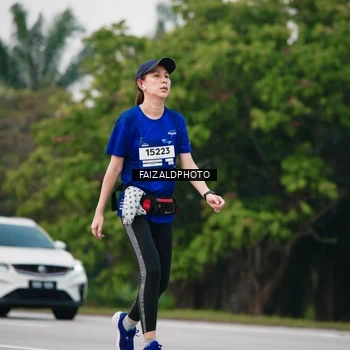 Runner Photo 7416210