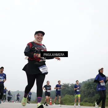 Runner Photo 7416228