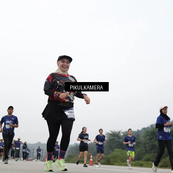 Runner Photo 7416260