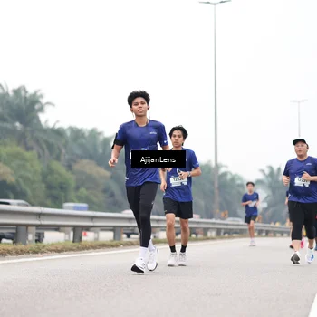Runner Photo 7416276