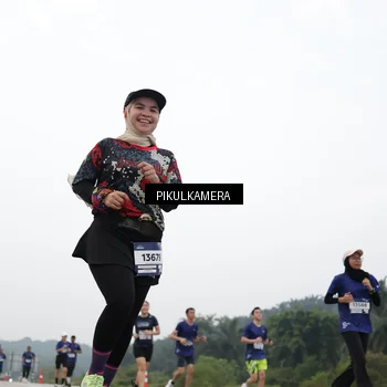 Runner Photo 7416288