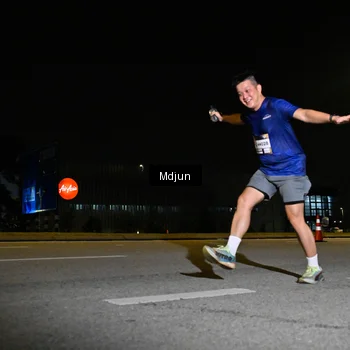 Runner Photo 7416297