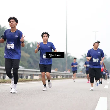 Runner Photo 7416303