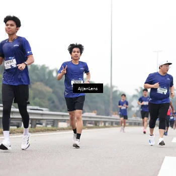 Runner Photo 7416304