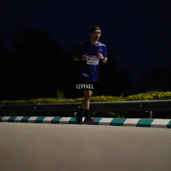 Runner Photo 7416306