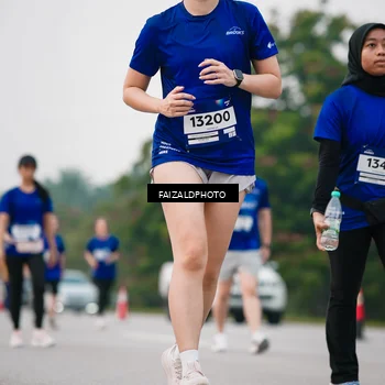 Runner Photo 7416315