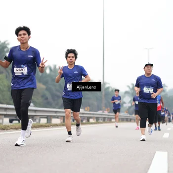 Runner Photo 7416328
