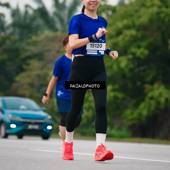 Runner Photo 7416329