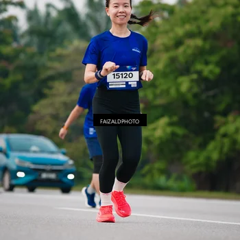 Runner Photo 7416330