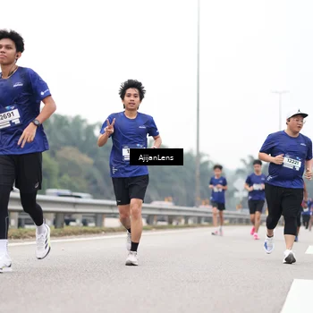 Runner Photo 7416332