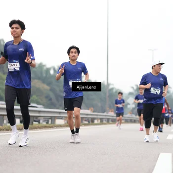 Runner Photo 7416333