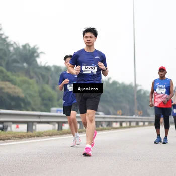 Runner Photo 7416338