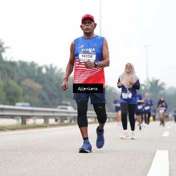 Runner Photo 7416347