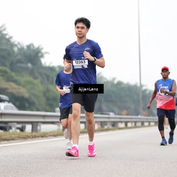 Runner Photo 7416348
