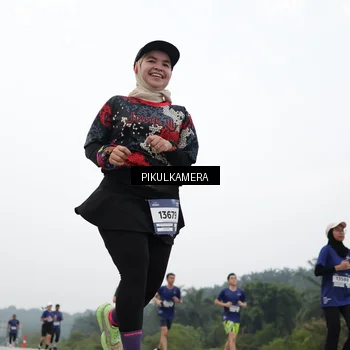 Runner Photo 7416372