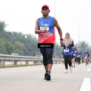 Runner Photo 7416374