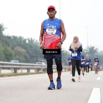 Runner Photo 7416377