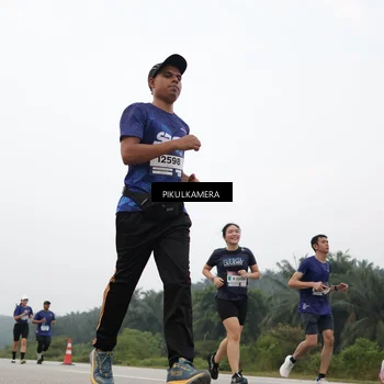 Runner Photo 7416385